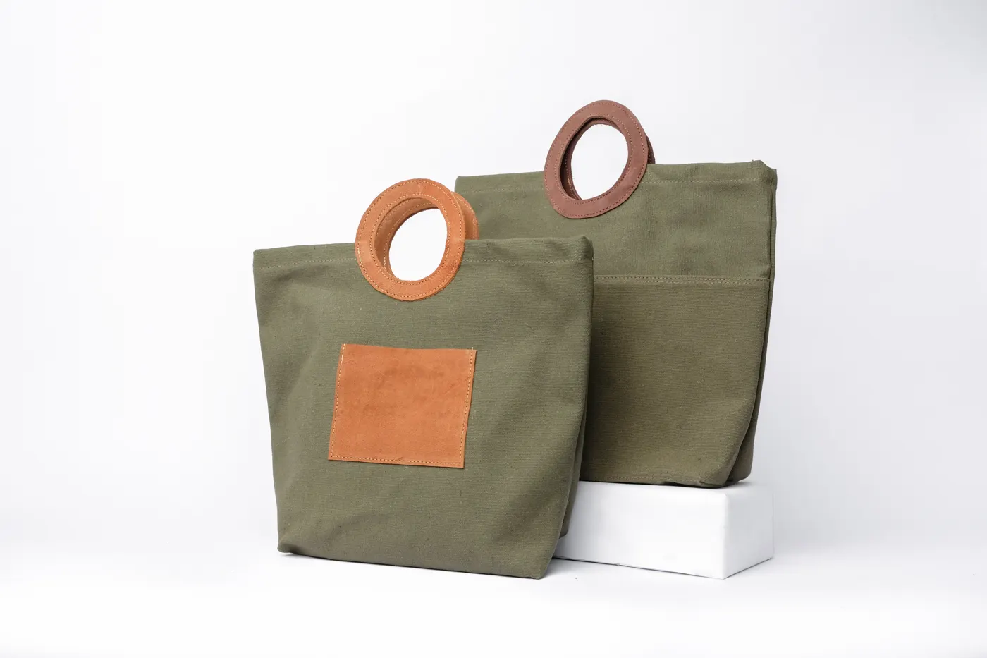 Felek green canvas conference bags with leather O-handles